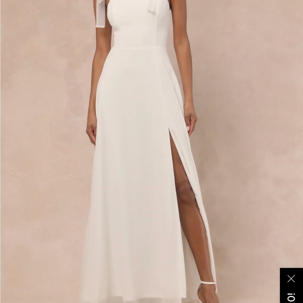 Brand New unworn Lulu's White One Shoulder Slit Gown
